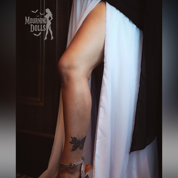 Chic Black and White Strapless Dress - Picture 3 of 7